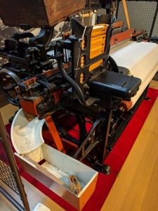 Toyoda Model G Automatic Loom Detail Cambio automático de lanzadera